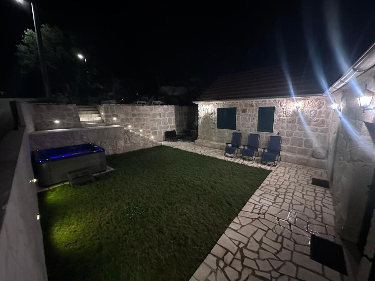 Aga Villa Zagvozd Exterior photo